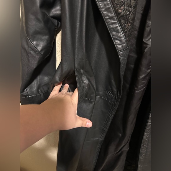 Vintage G-III Long Black Leather Trench Coat Jacket Size Medium - Picture 11 of 12